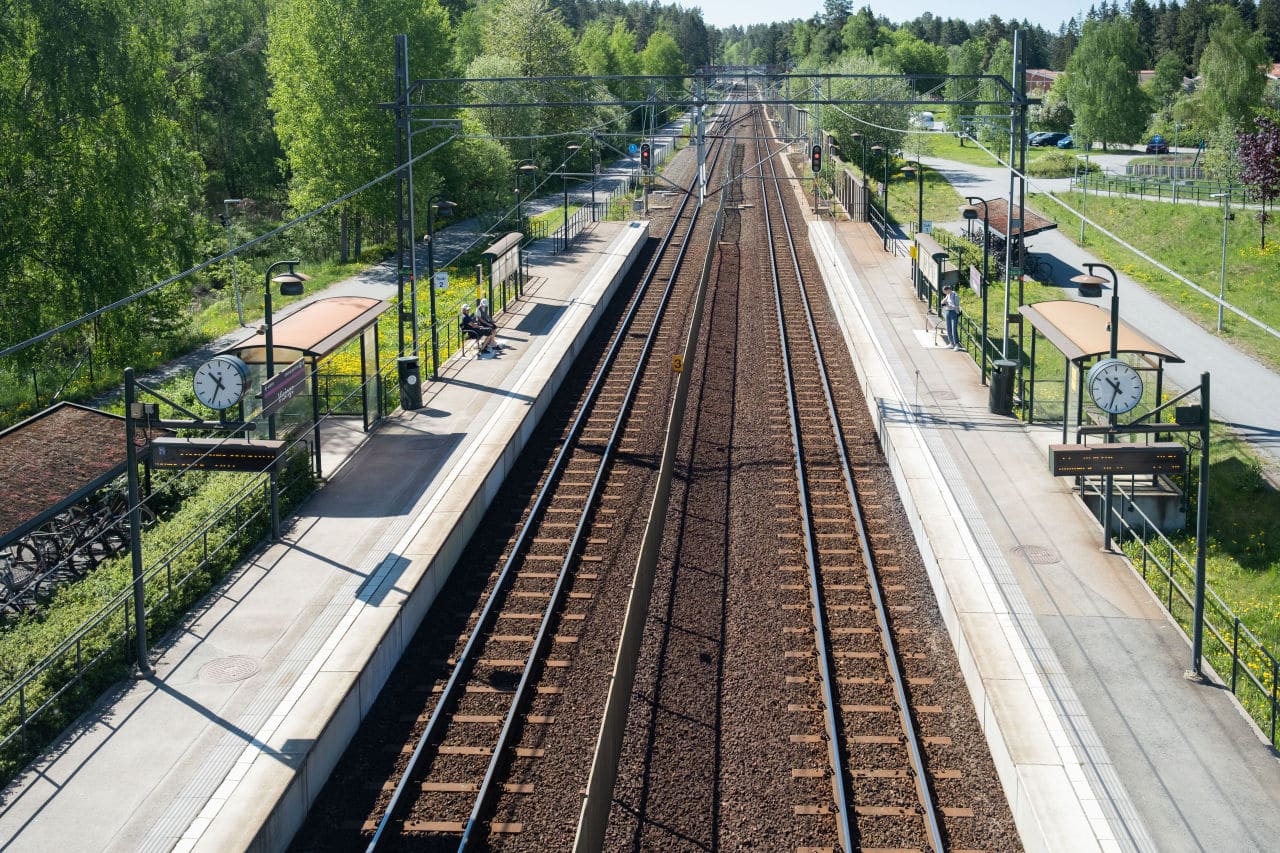 Stockholm Nordost, bild från roslagsbanan, rälsen.